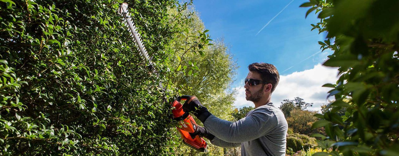 Battery Hedge Trimmers